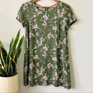 T-shirt dress olive green peony floral patterned